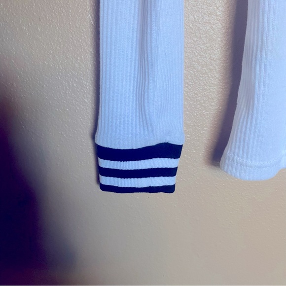 Almost Famous pull over white sweater. Ribbed and light weight. Size M. - Picture 6 of 7